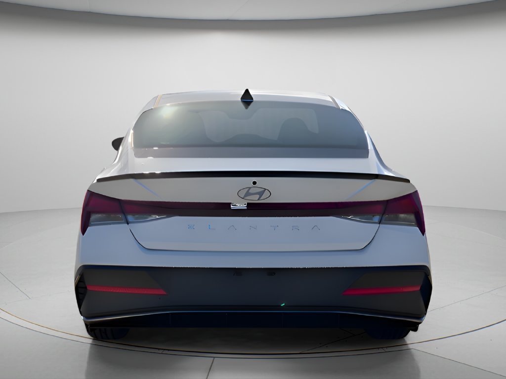 New 2026 Hyundai Elantra SEL Sport FWD image 4