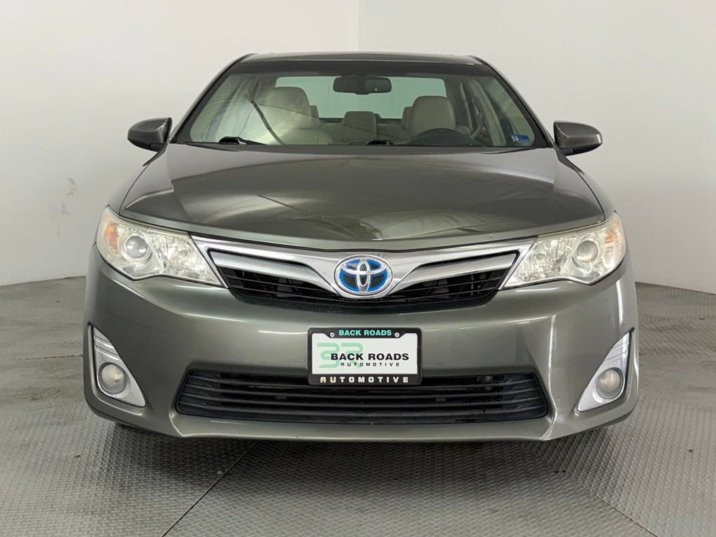 Used 2013 Toyota Camry XLE w/ Leather Pkg FWD image 2