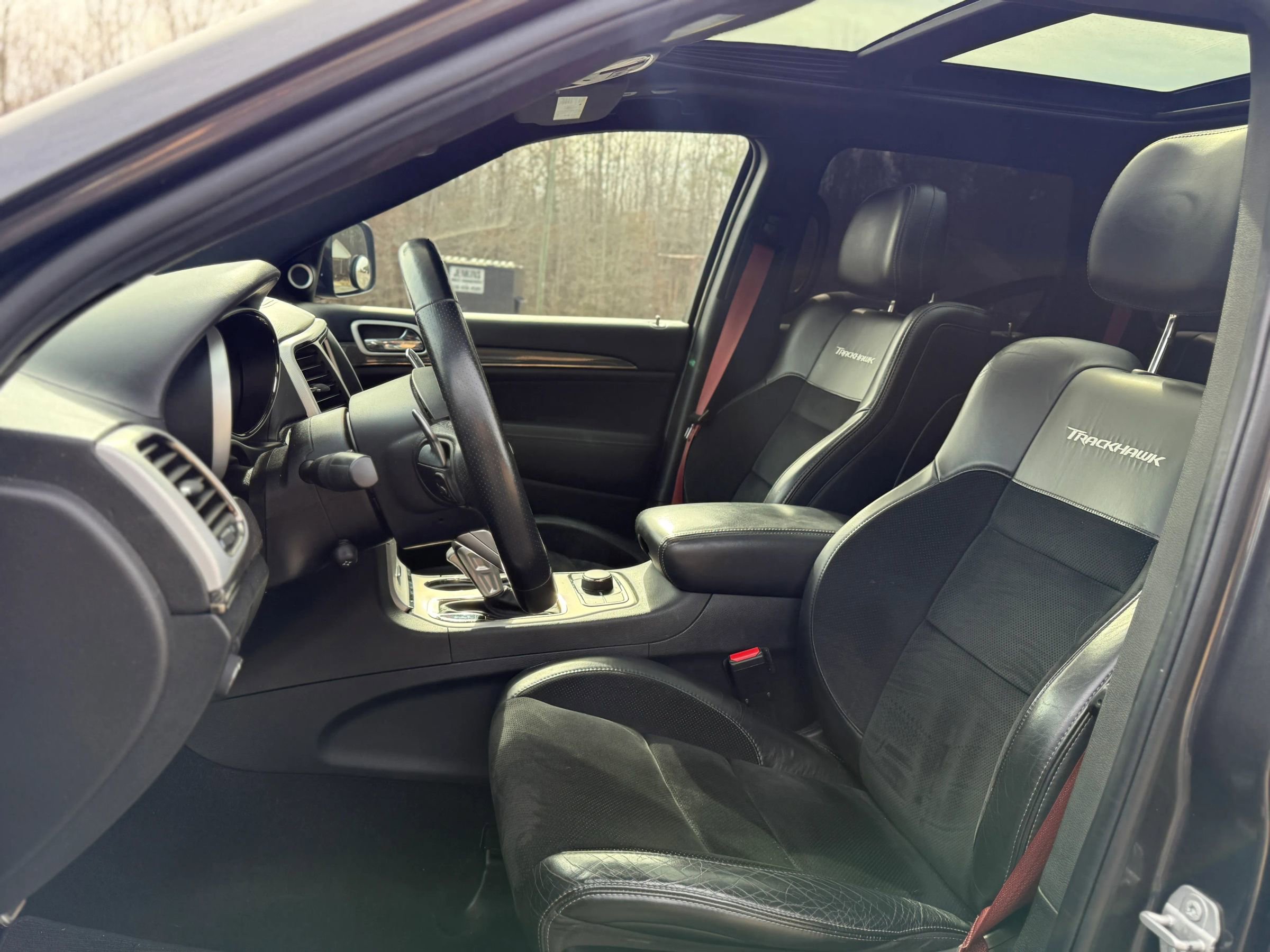 Used 2018 Jeep Grand Cherokee Trackhawk image 2