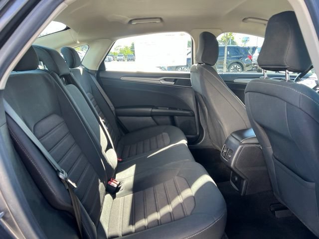 Used 2020 Ford Fusion SE FWD image 13