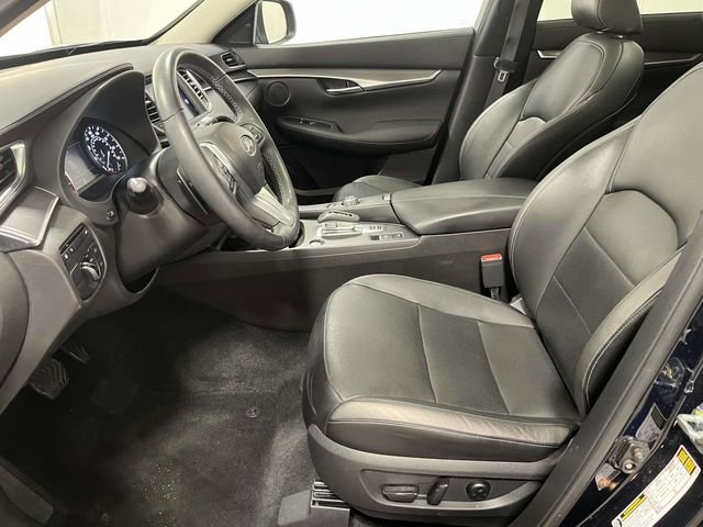 Used 2023 INFINITI QX50 Luxe image 12