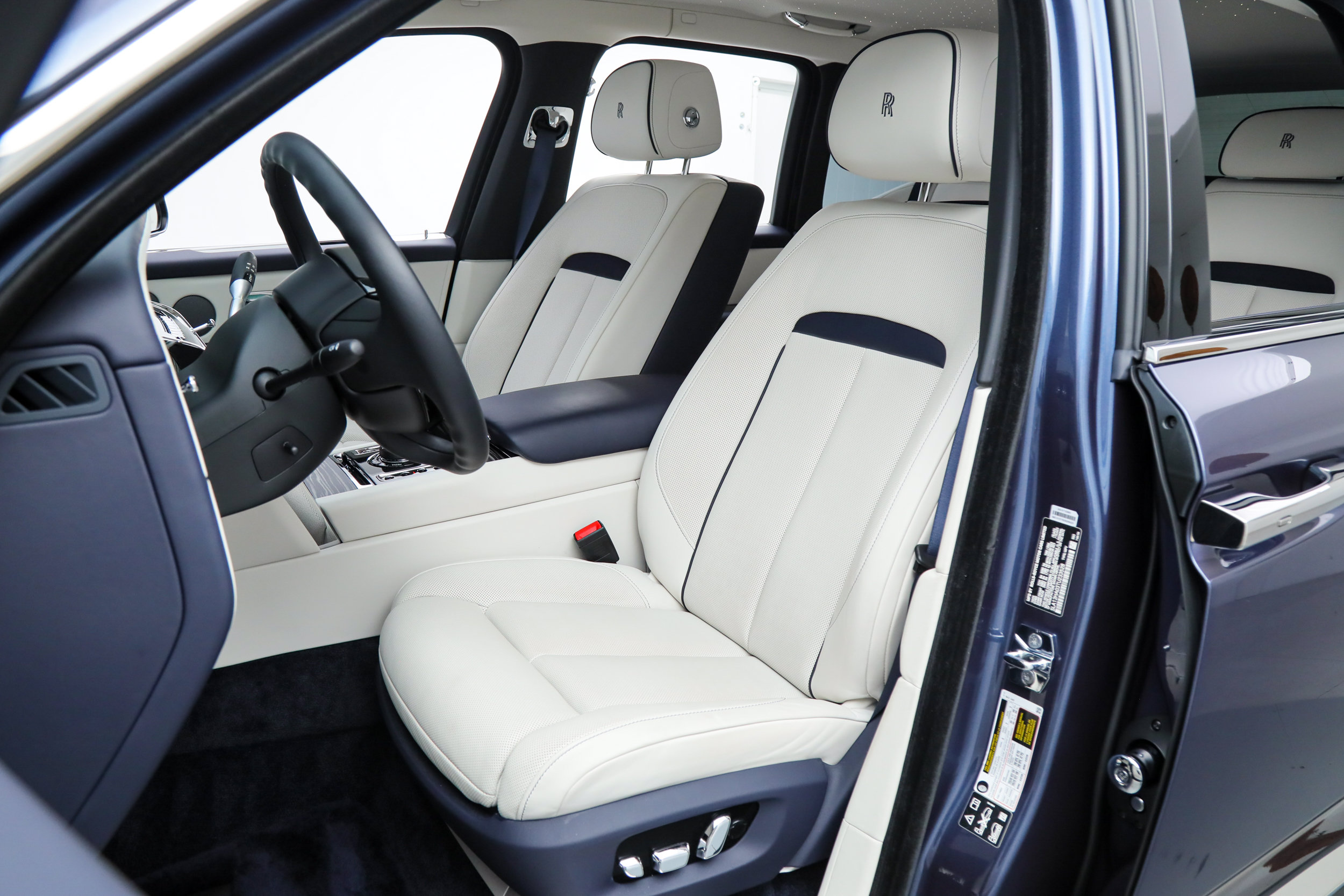 Used 2026 Rolls-Royce Cullinan AWD/4WD image 26