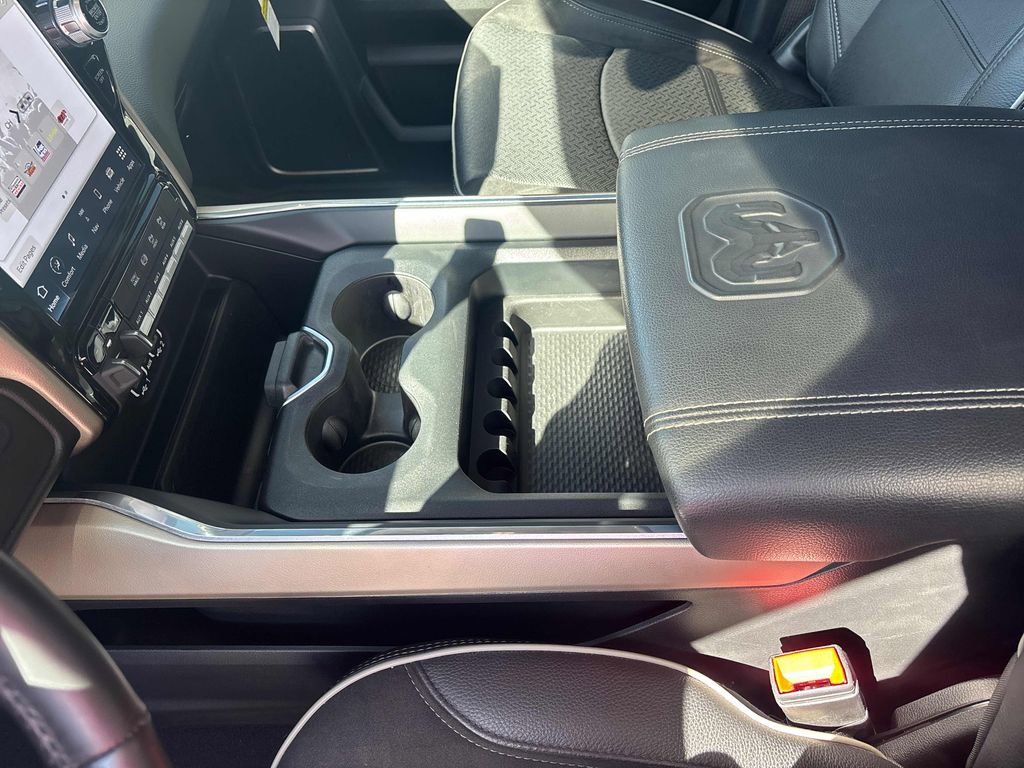 Used 2024 RAM 3500 Laramie AWD/4WD image 18