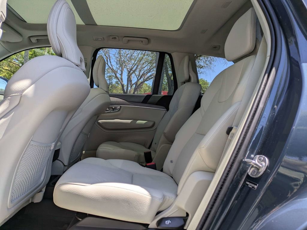 Used 2025 Volvo XC90 B6 Plus w/ Protection Package Premier image 16