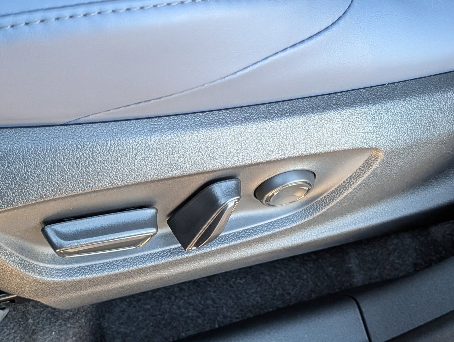 New 2027 Subaru Solterra AWD/4WD image 27