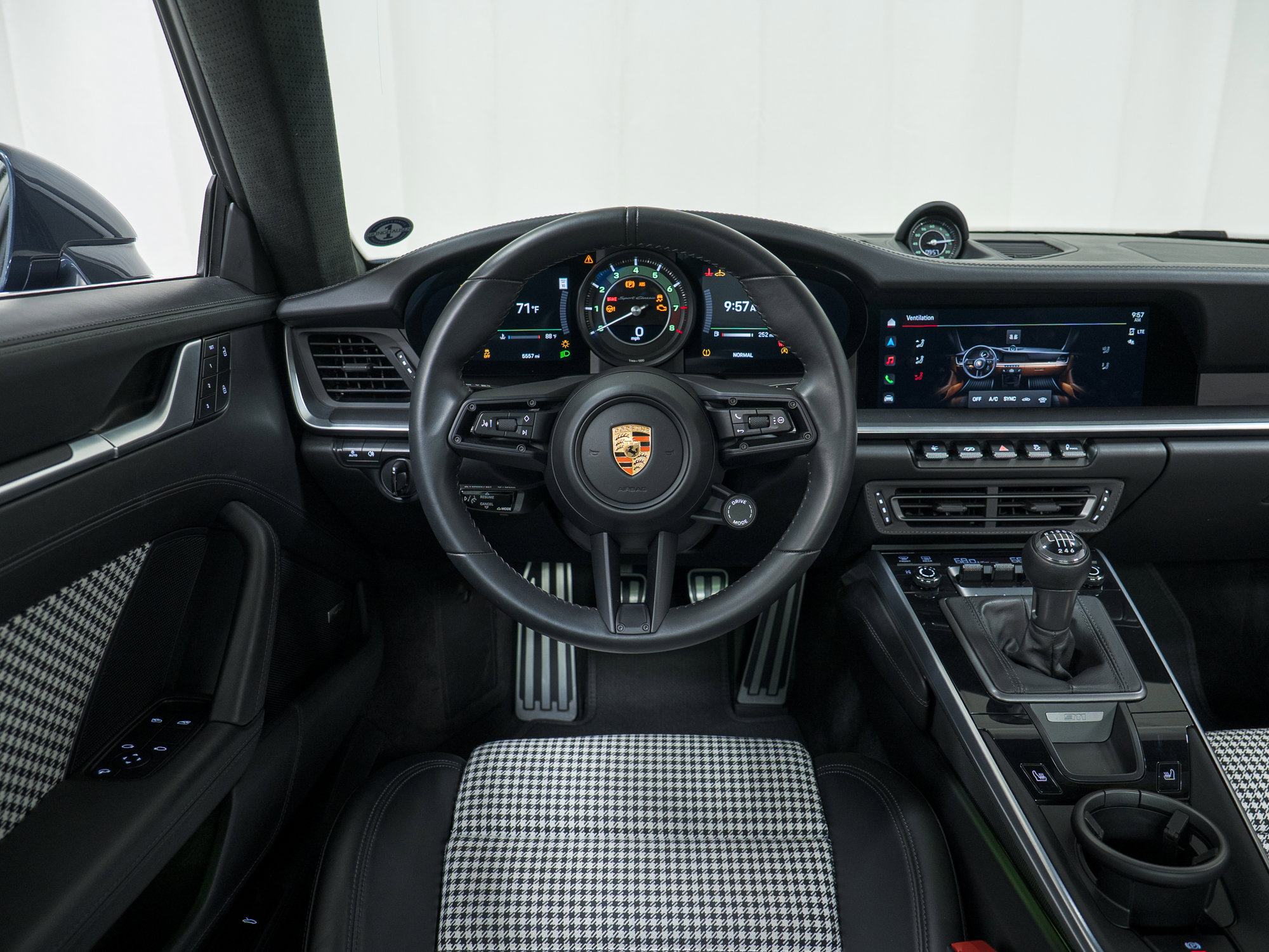 Used 2023 Porsche 911 Sport Classic image 23