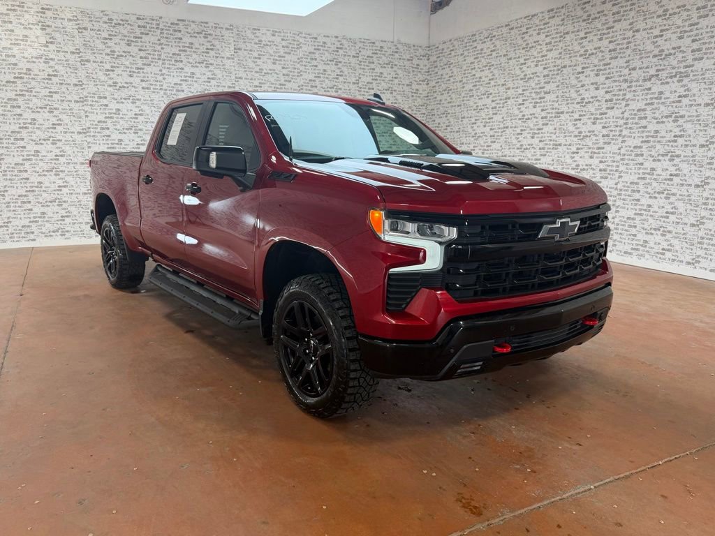 Used 2024 Chevrolet Silverado 1500 LT Trail Boss w/ Convenience Package II AWD/4WD image 1