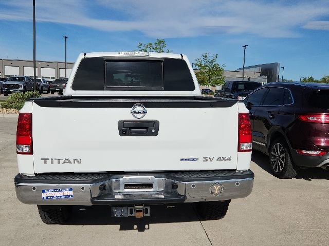 Used 2015 Nissan Titan SV w/ SV Value Truck Package AWD/4WD image 3