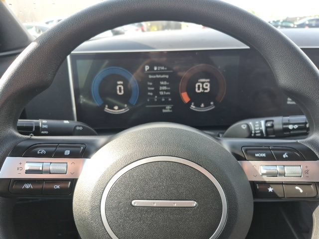 Used 2025 Hyundai Santa Cruz SE AWD/4WD image 22