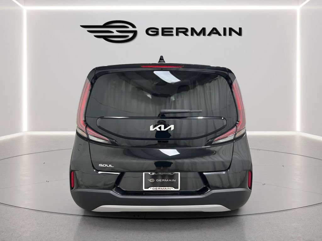 Used 2025 Kia Soul LX w/ LX Technology Package FWD image 6