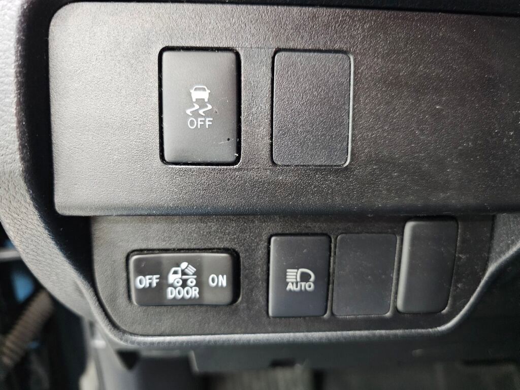 Used 2021 Toyota Tacoma SR5 w/ Technology Package AWD/4WD image 23