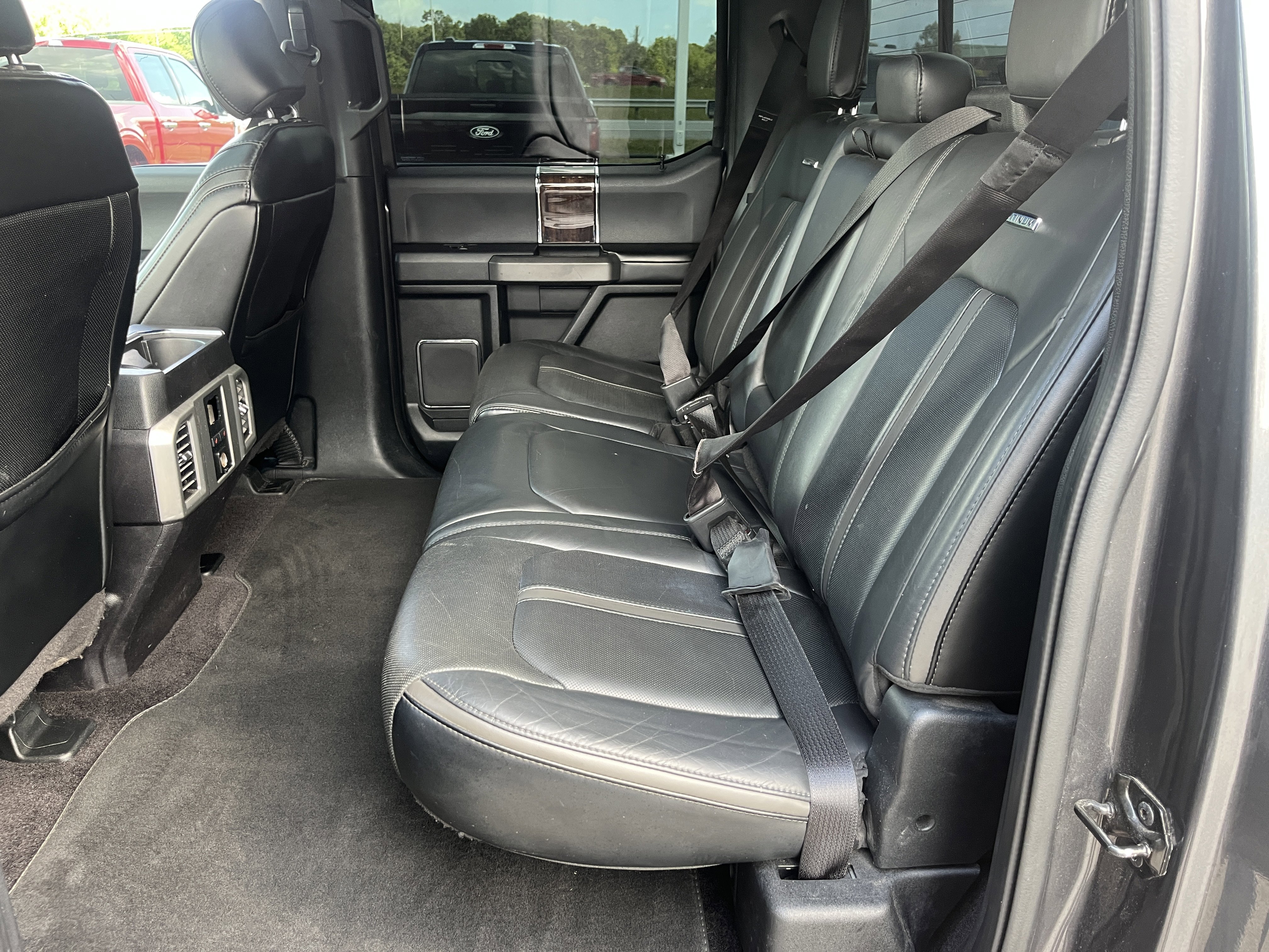 Used 2016 Ford F150 Platinum w/ Equipment Group 701A Luxury RWD image 36