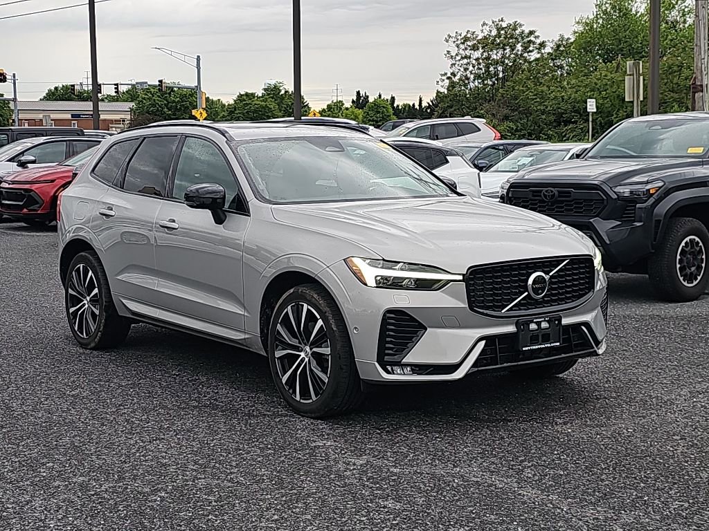 Used 2023 Volvo XC60 B5 Plus w/ Protection Package Premier AWD/4WD image 1