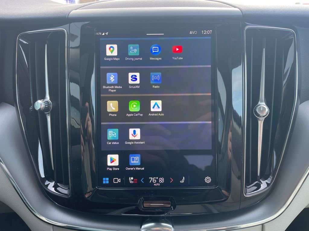 Certified 2024 Volvo XC60 B5 Core w/ Climate Package image 31