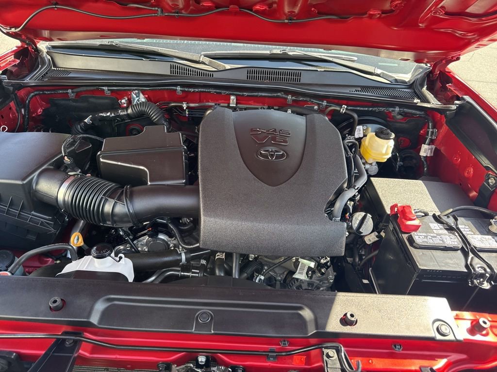 Certified 2023 Toyota Tacoma SR5 AWD/4WD image 19