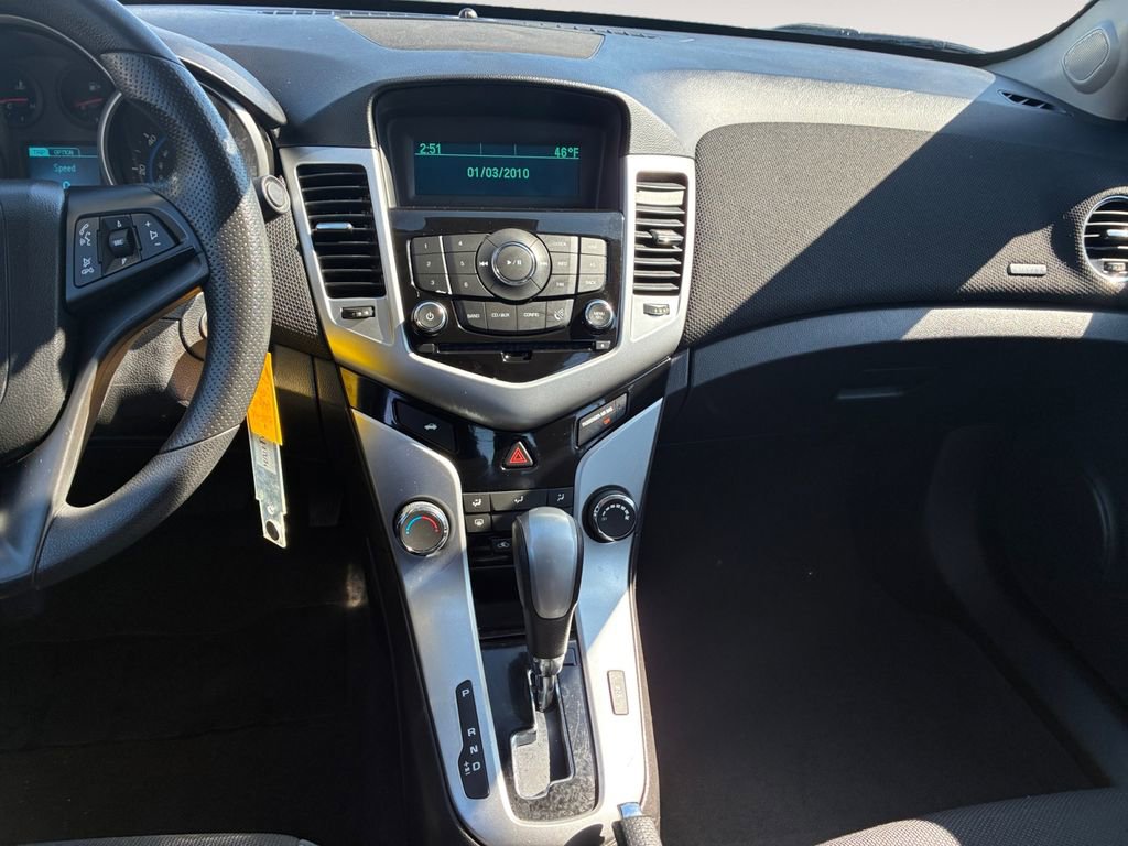 Used 2016 Chevrolet Cruze LT image 11