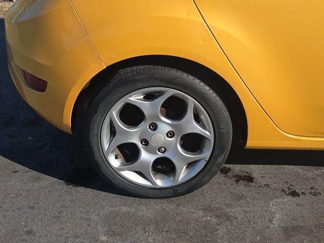 Used 2011 Ford Fiesta SES w/ 301A Rapid Spec Order Code image 5