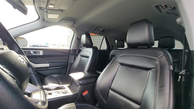 Used 2022 Ford Explorer XLT w/ Equipment Group 202A image 35