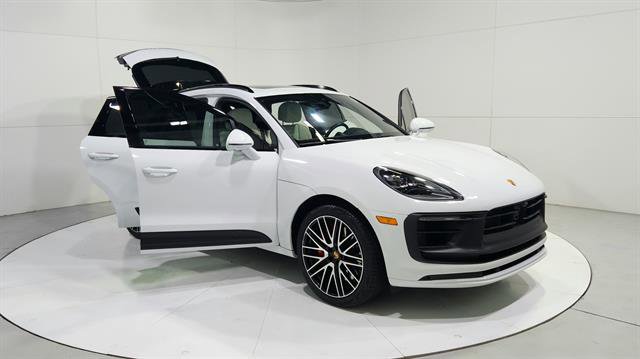 Used 2023 Porsche Macan GTS image 29