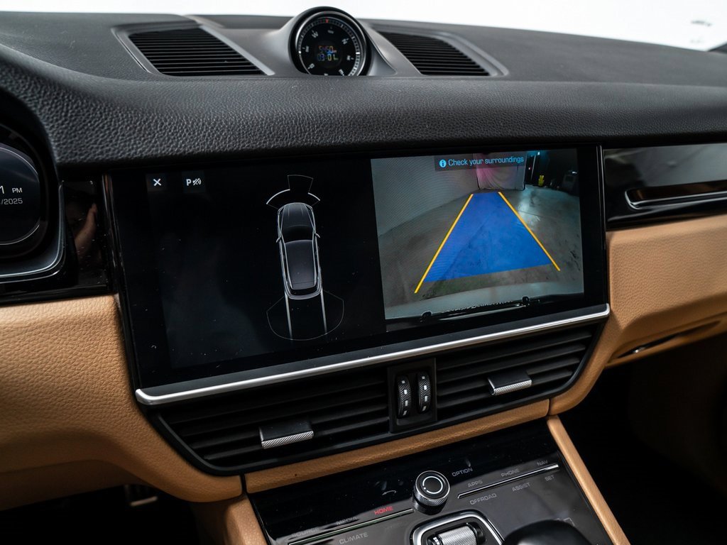 Used 2020 Porsche Cayenne S image 18