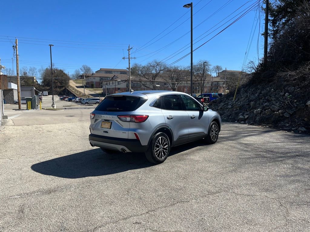 Certified 2022 Ford Escape SE image 6