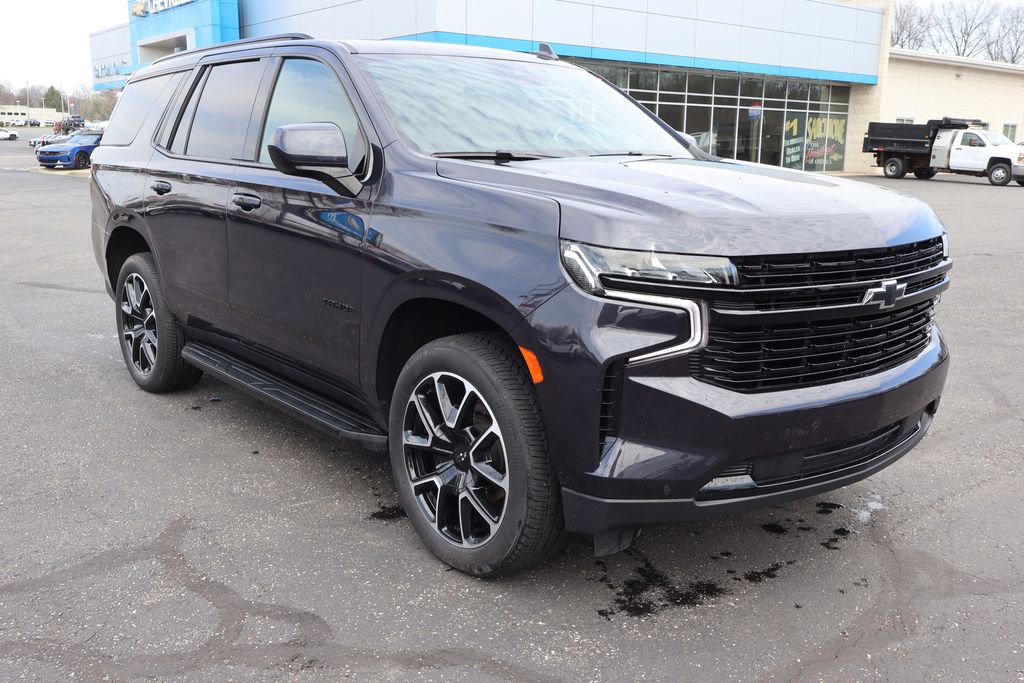 Used 2024 Chevrolet Tahoe RST image 2