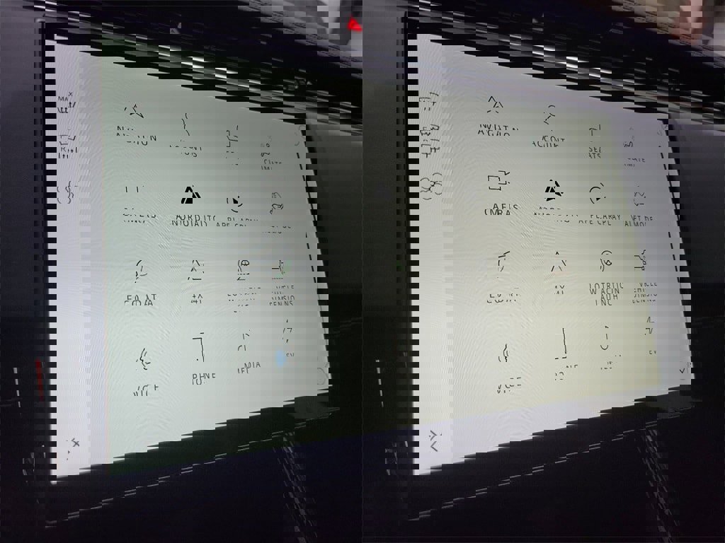 New 2025 Land Rover Range Rover Sport Dynamic SE image 32