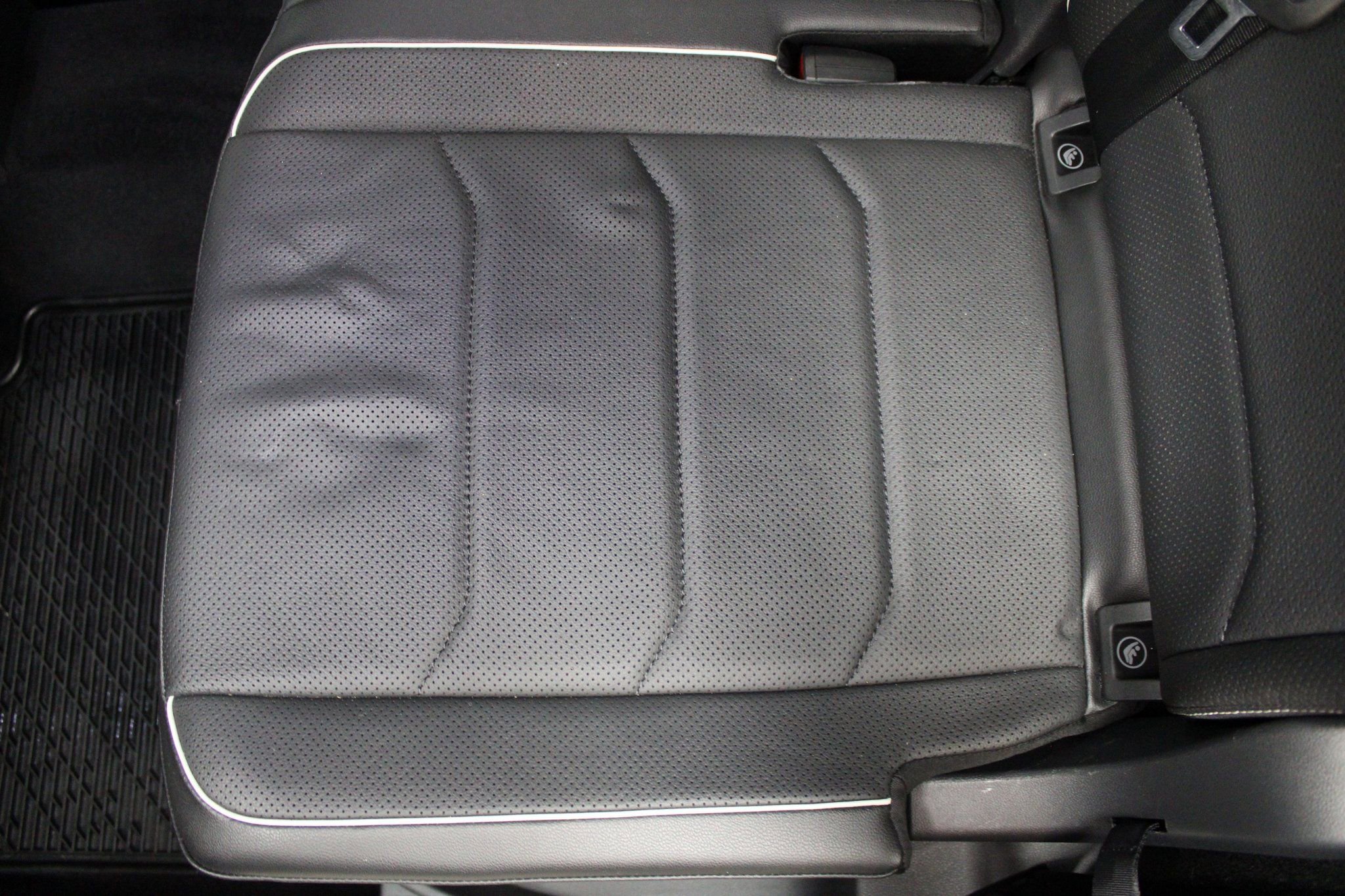 Used 2022 Volkswagen Tiguan SEL R-Line image 22