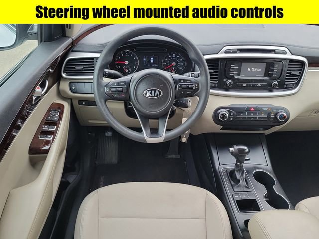 Used 2017 Kia Sorento LX image 9