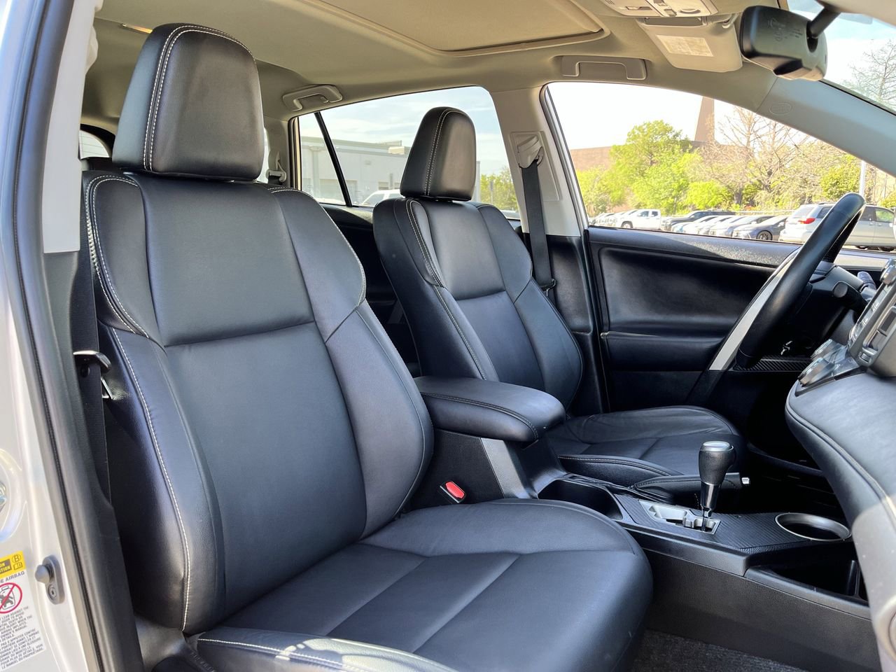 Used 2014 Toyota RAV4 Limited w/ Technology Package image 26