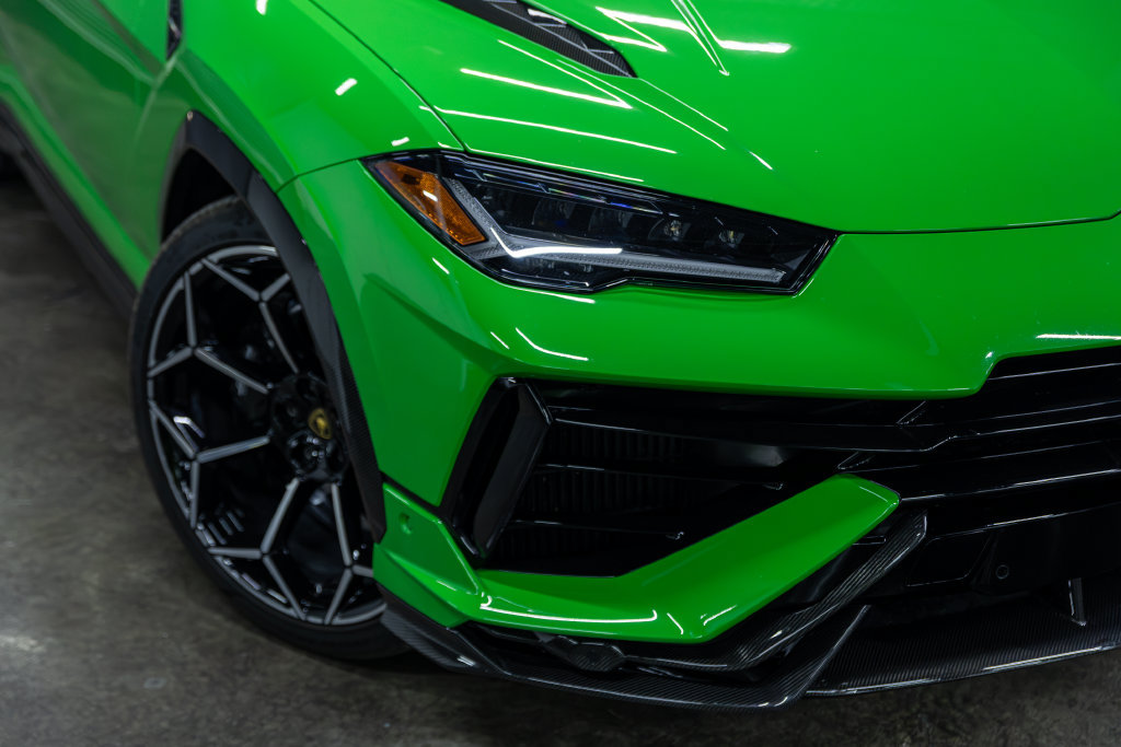 Used 2023 Lamborghini Urus Performante AWD/4WD image 9