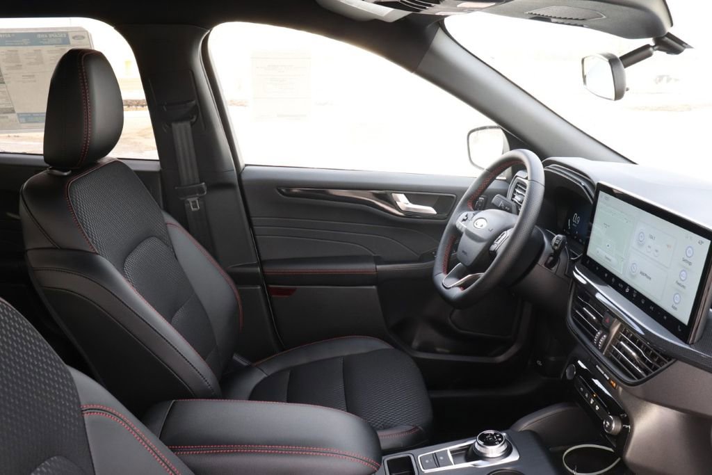 New 2026 Ford Escape ST-Line Select w/ Tech Pack #2 image 10