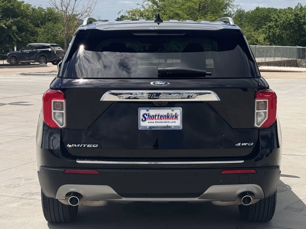 Used 2023 Ford Explorer Limited image 5
