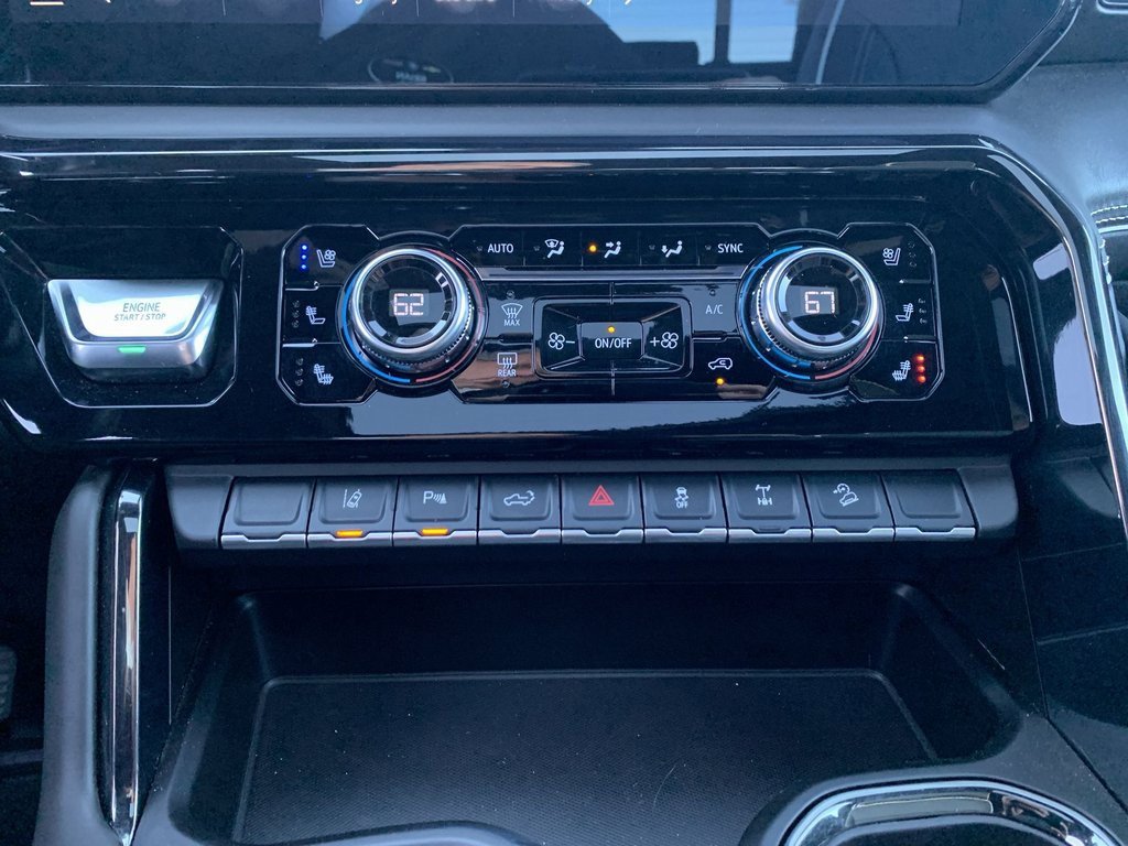 Used 2024 GMC Sierra 2500 AT4X image 16