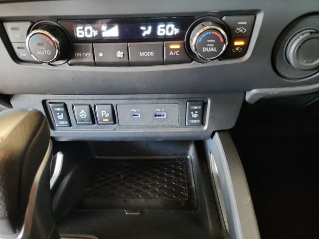 Used 2025 Nissan Frontier SV w/ SV Convenience Package RWD image 18