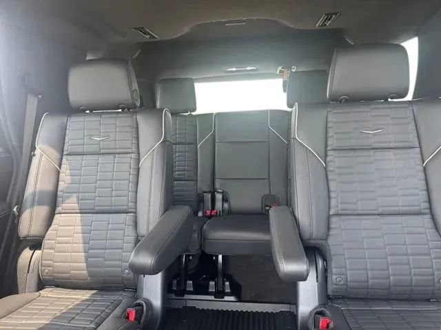 New 2026 Cadillac Escalade V AWD/4WD image 19