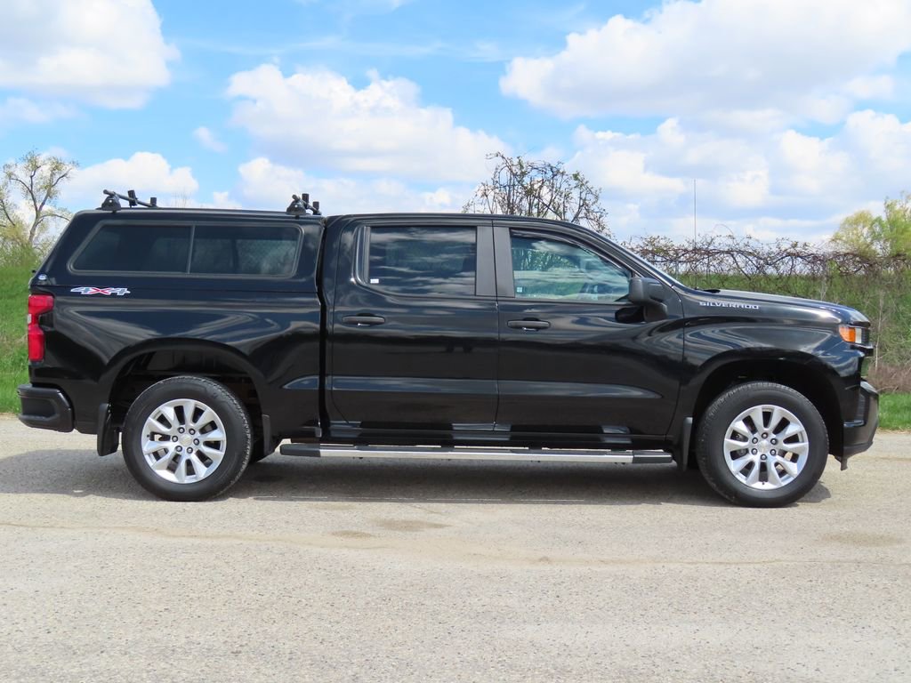 Certified 2020 Chevrolet Silverado 1500 Custom w/ Custom Value Package AWD/4WD image 2