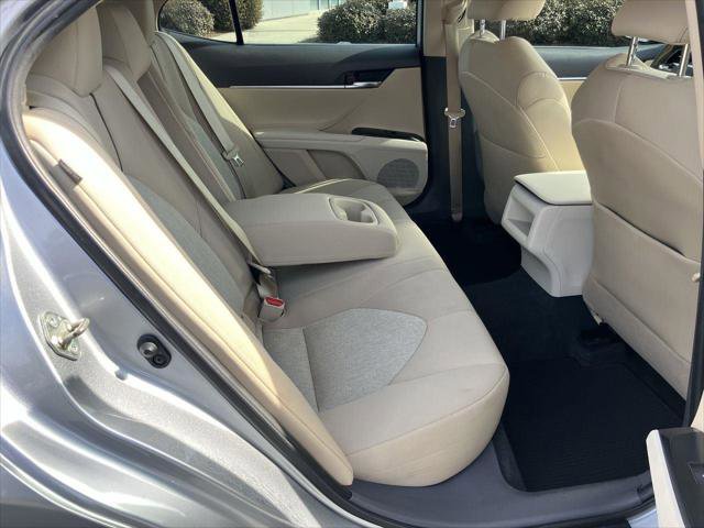 Certified 2020 Toyota Camry LE image 27