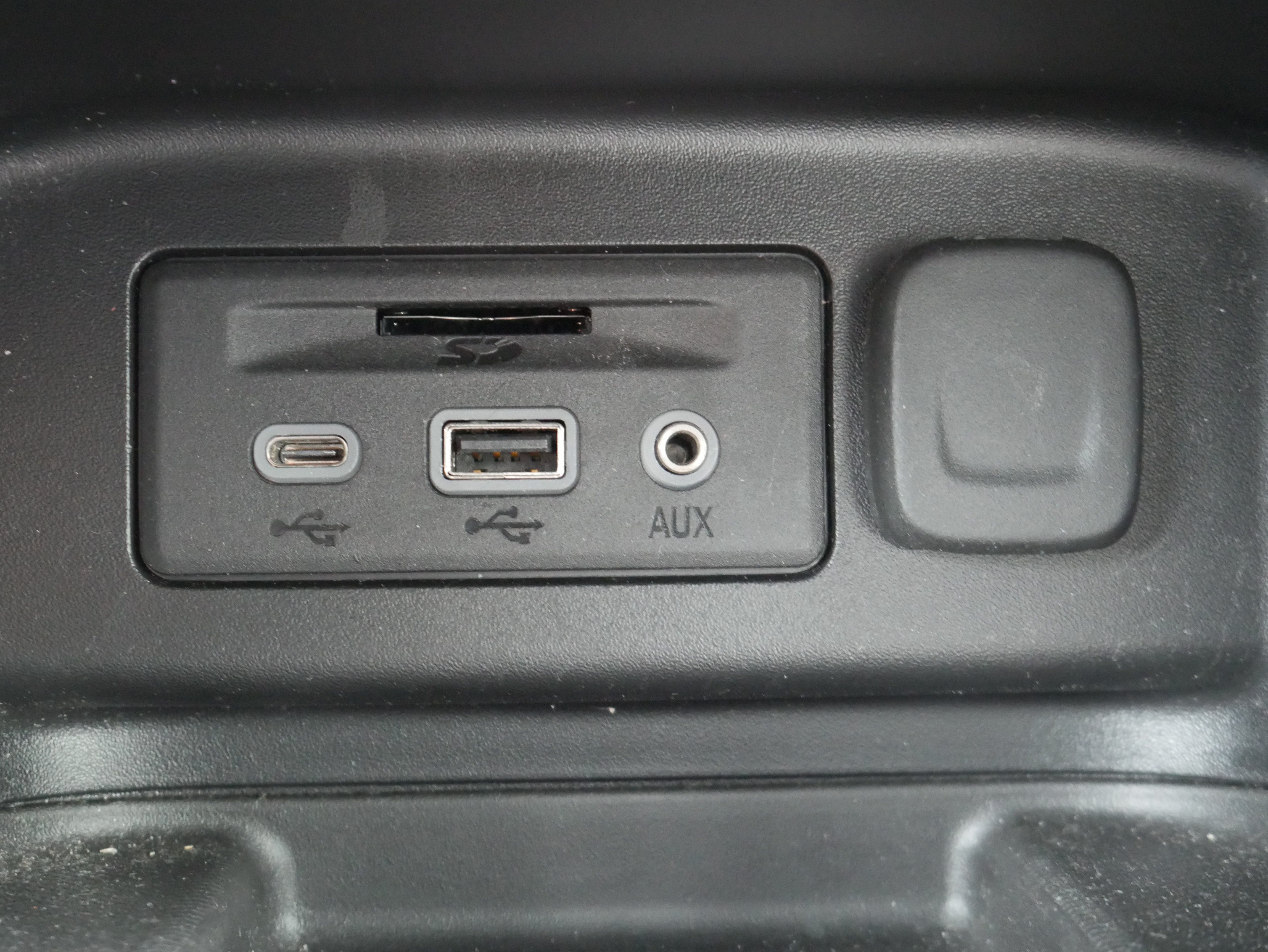 Certified 2020 Chevrolet Equinox Premier AWD/4WD image 21