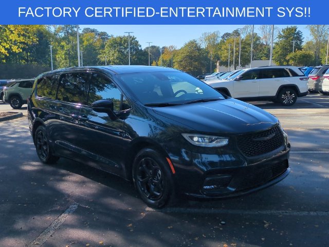 Certified 2023 Chrysler Pacifica Limited w/ Uconnect Theater Family Group FWD image 7