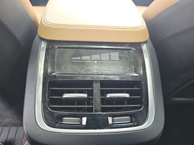 Used 2017 Volvo XC90 T6 Momentum w/ Vision Package AWD/4WD image 23