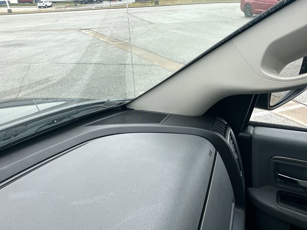 Used 2017 RAM 1500 Classic SLT image 10