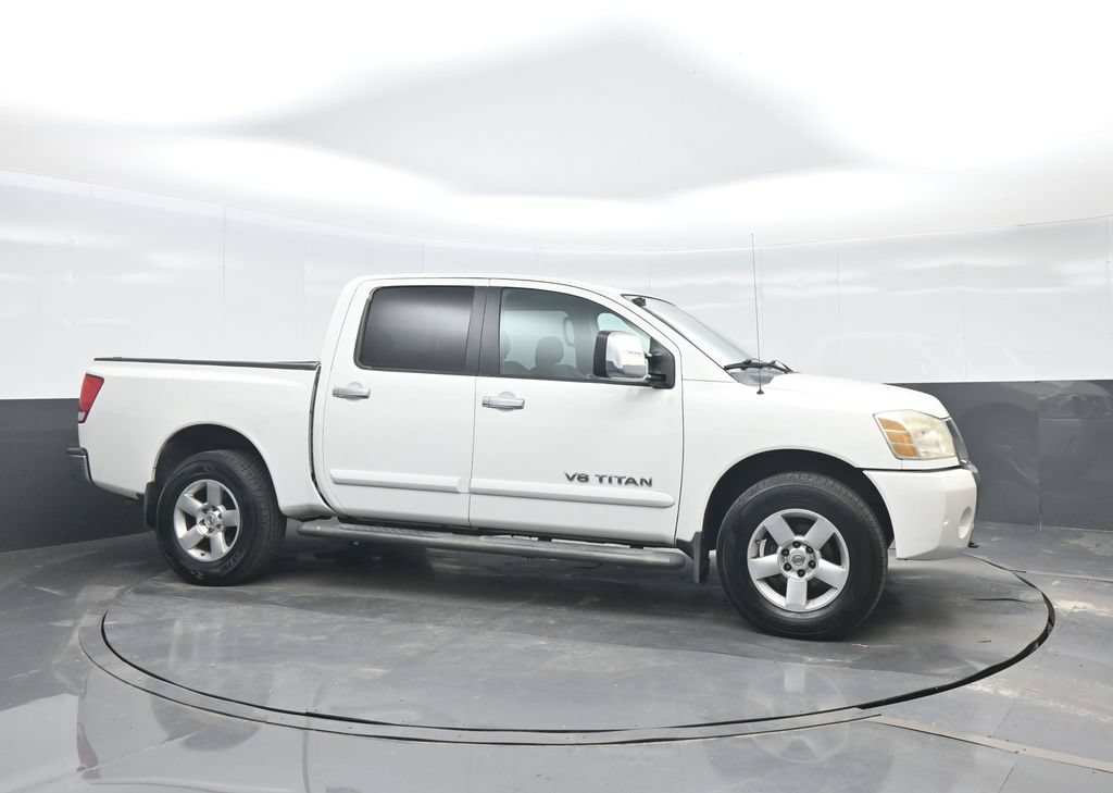 Used 2005 Nissan Titan SE w/ (T01) Tow Pkg AWD/4WD image 8