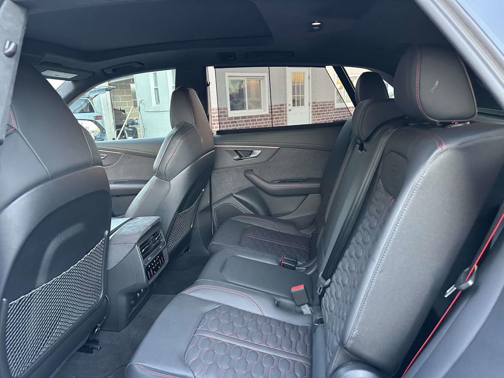 Used 2024 Audi RS Q8 image 11
