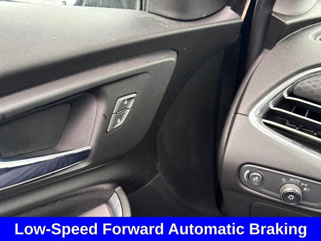 Used 2018 Chevrolet Malibu Hybrid w/ Driver Confidence Package FWD image 25