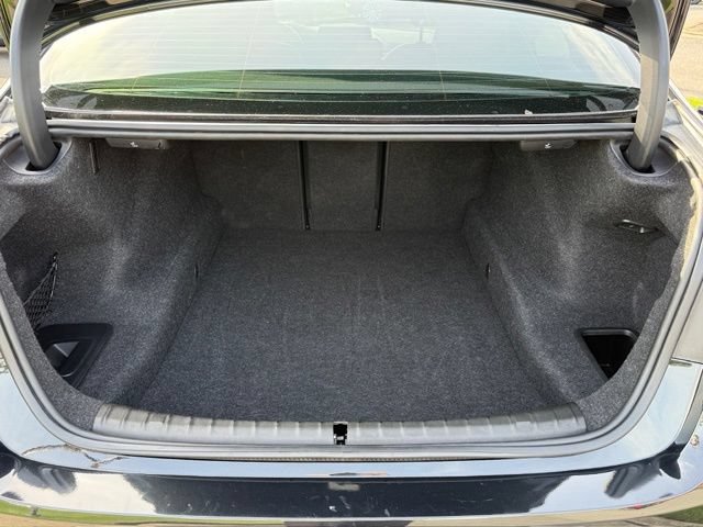 Used 2018 BMW 540i RWD image 29