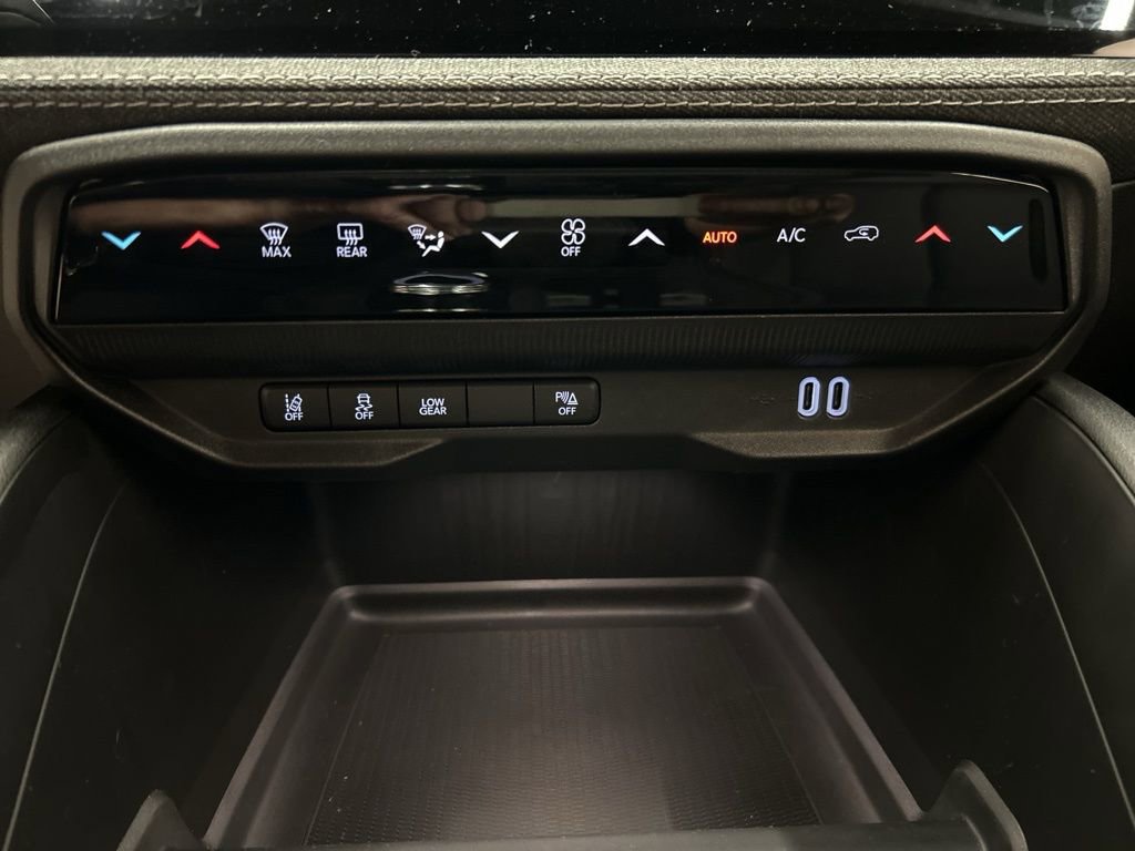 New 2026 Jeep Cherokee Laredo image 24