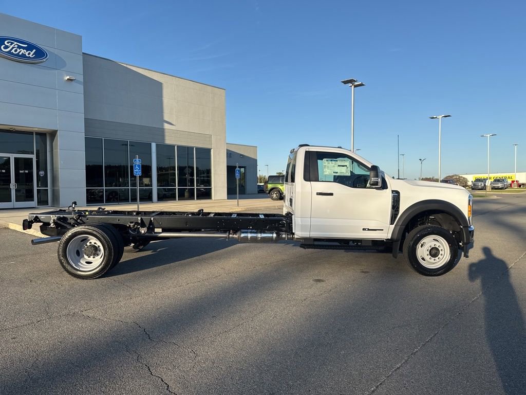 New 2026 Ford F450 XL w/ XL Chrome Package image 2