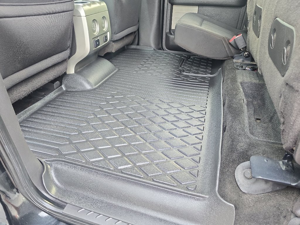 Used 2014 Ford F150 FX4 w/ Equipment Group 401A Mid AWD/4WD image 21