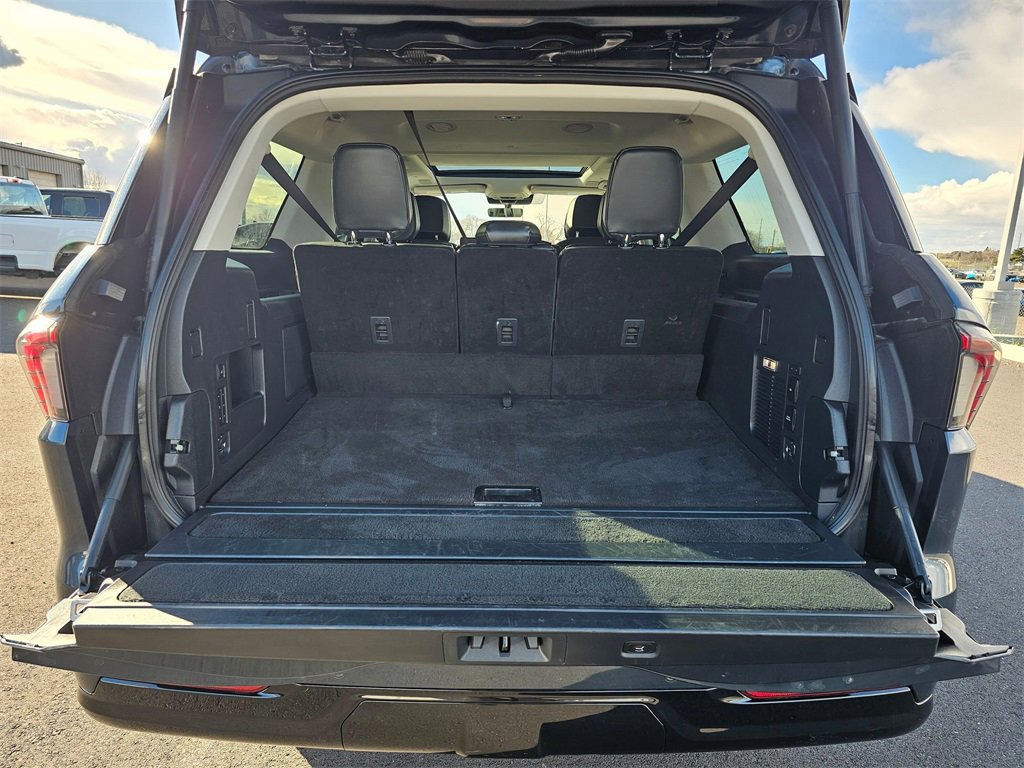 Used 2025 Lincoln Navigator L Reserve image 31